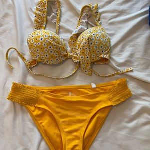 Never worn swim suit bikini